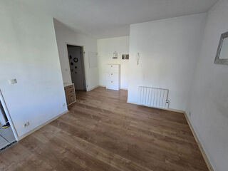  Appartement à louer 2 pièces 44 m²