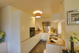  Appartement à louer 3 pièces 70 m²