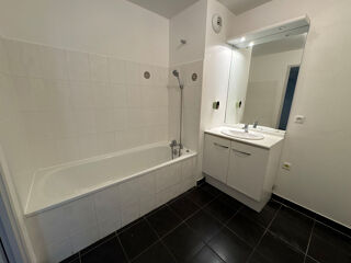  Appartement à louer 3 pièces 57 m²