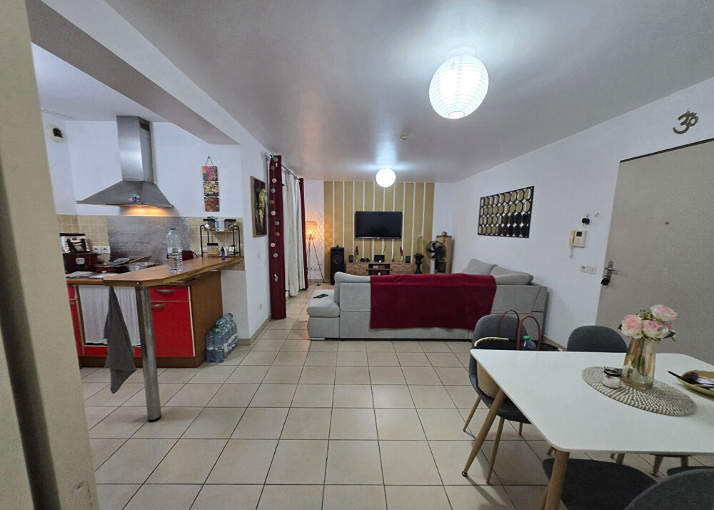 Vente Appartement SAINT-ANDRE : Appartement T2 loué avec locataire en place - Résidence Coriandre, proche collège Fayard Saint andre