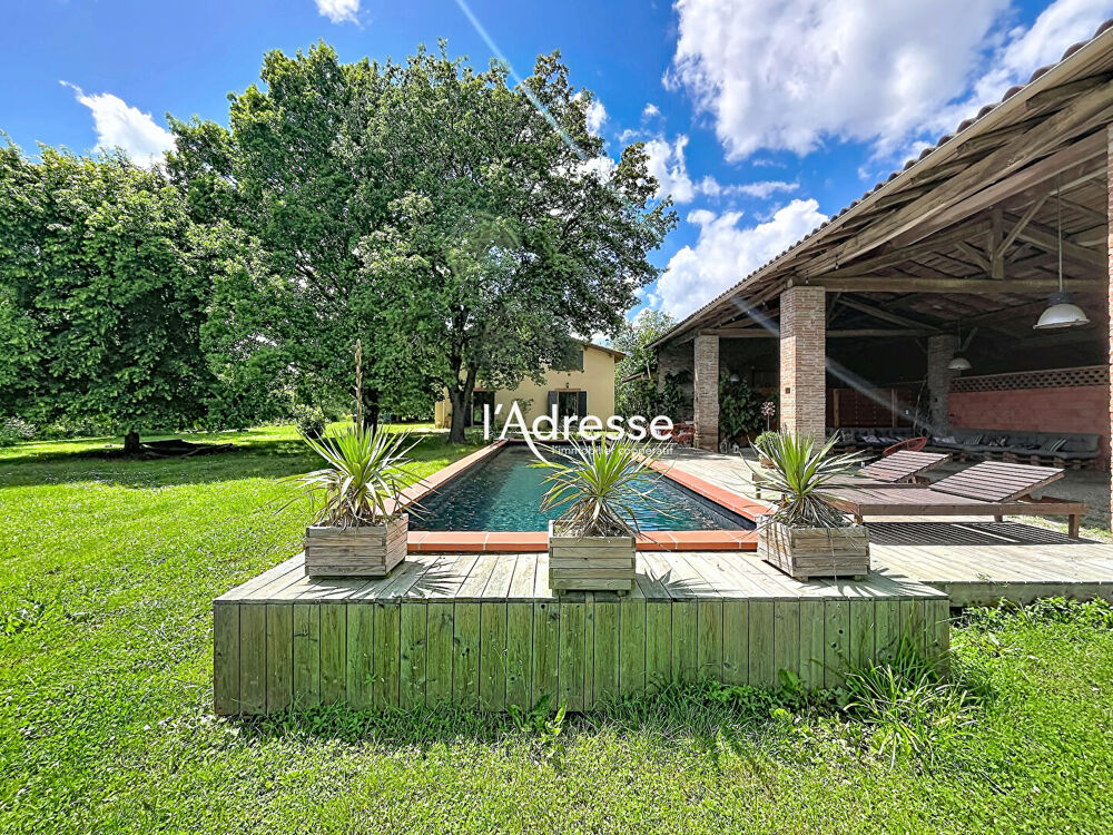 Domaine d'exception 430 m² sur 11 hectares préservés Aux portes de Toulouse
