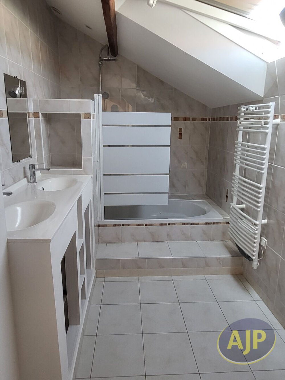 Maison Saint Hilaire De Chaleons 6 pièces 4 chambres 117 m2