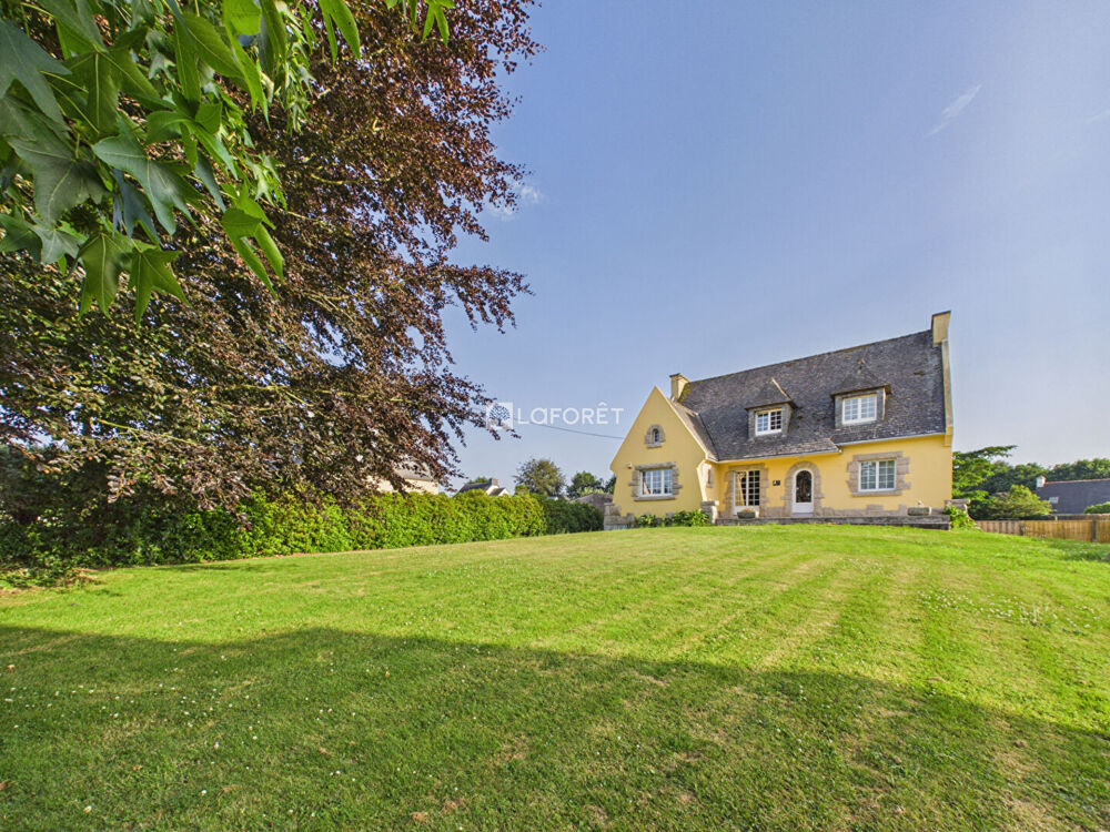 Vente Maison Maison Pleyben 8 pièce(s) 175 m2 Pleyben