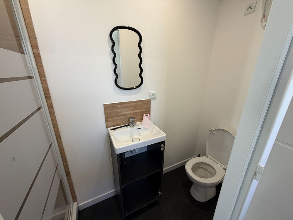 Location Appartement A louer studio meublé 590 euros tout compris ANGERS Angers