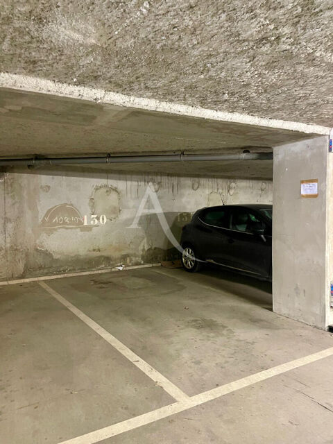  Parking / Garage  louer 