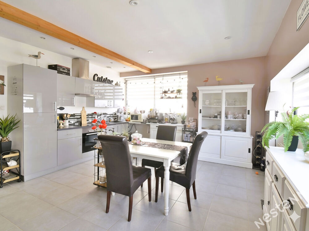 Appartement aux allures de maison de ville au centre de Chalon, 3 chambres, coin bureau, DPE C, avec possibilité de garage à lou