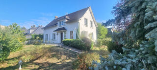 Maison 9 pièces 184 m² · à La Chaussee Saint Victor · 184 m² · 239 000 €