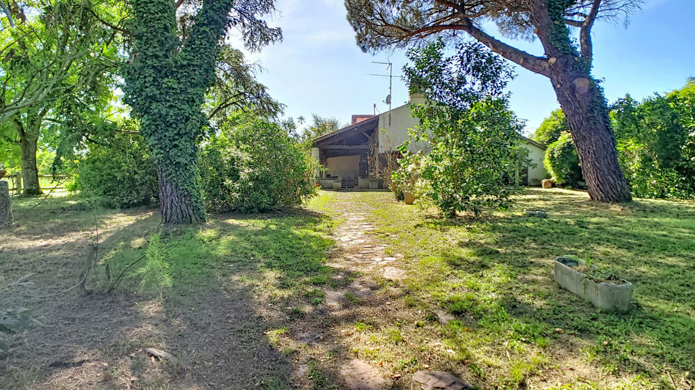 Vente Maison Maison 5 pièces à vendre à Montesquieu - Corps de ferme à rafraîchir Montesquieu