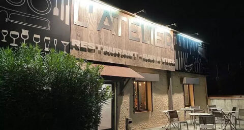 Local commercial &agrave; louer devant un hypermarch&eacute; de Portet sur garonne 4200 31120 Portet sur garonne