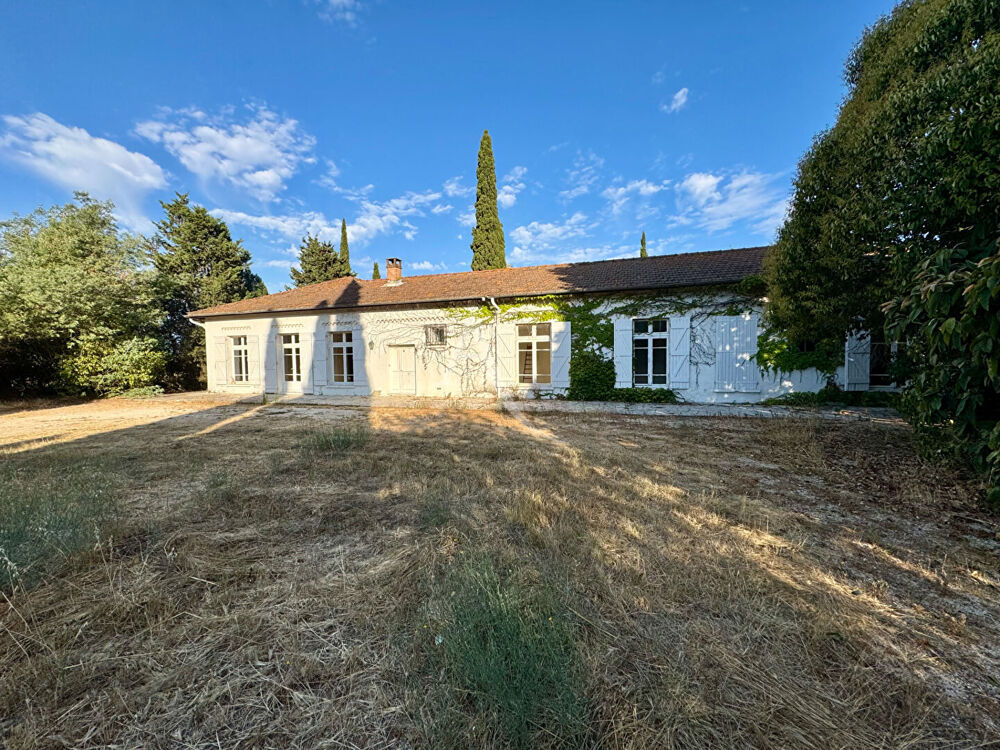 Vente Maison Maison Nimes 7 pièce(s) 257.42 m2 Nimes
