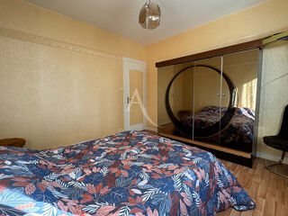  Maison  vendre 9 pices 302 m