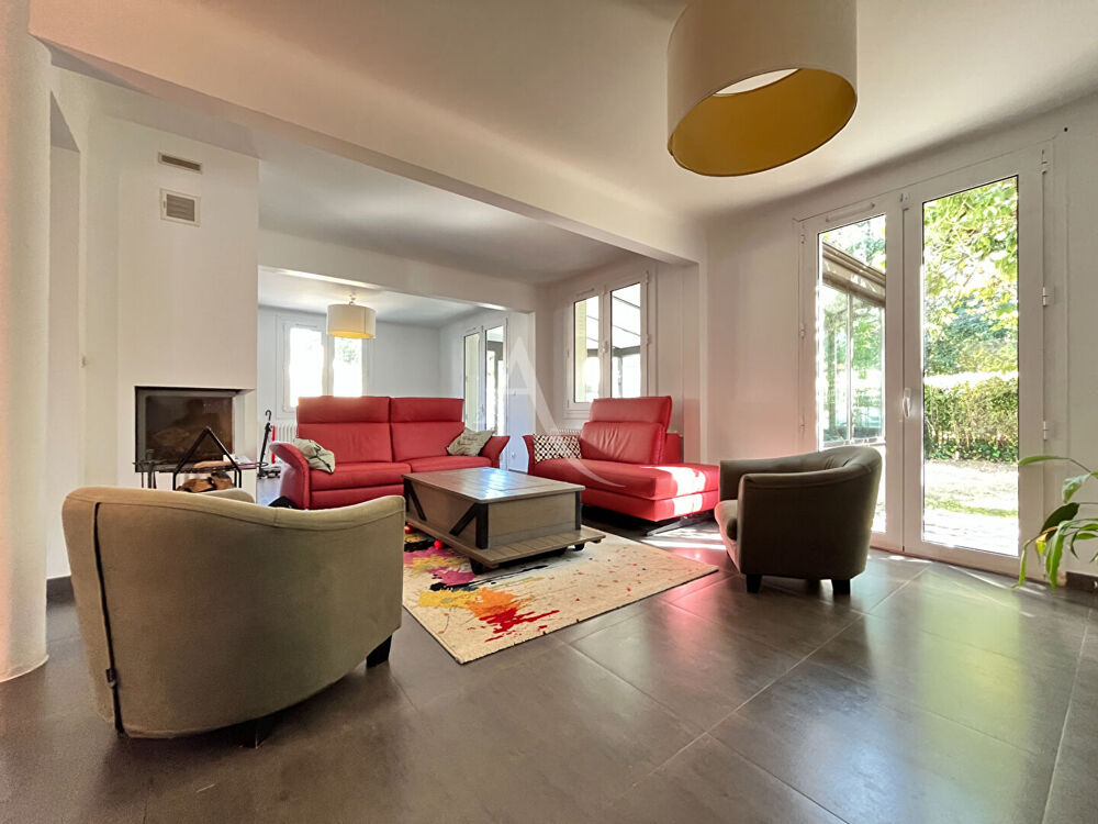 Vente Maison Superbe maison familiale aux volumes généreux avec piscine ! Nantes