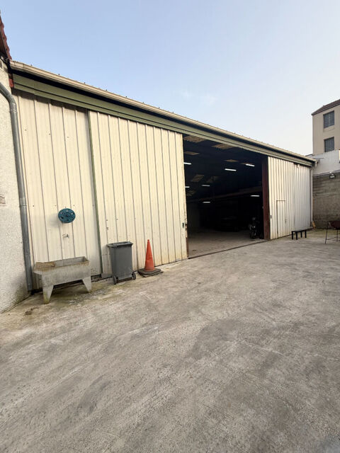 Entrep&ocirc;t Le Bourget 120 m2 2400 93350 Le bourget