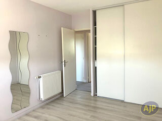  Appartement à louer 4 pièces 76 m²