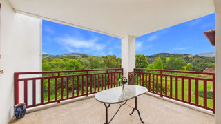 Appartement 3 pièces 69 m² · à Cambo-les-Bains · 69 m² · 345 000 €
