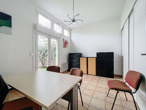 Bureaux Saint Chamas 21.57 m2 550 13250 Saint chamas