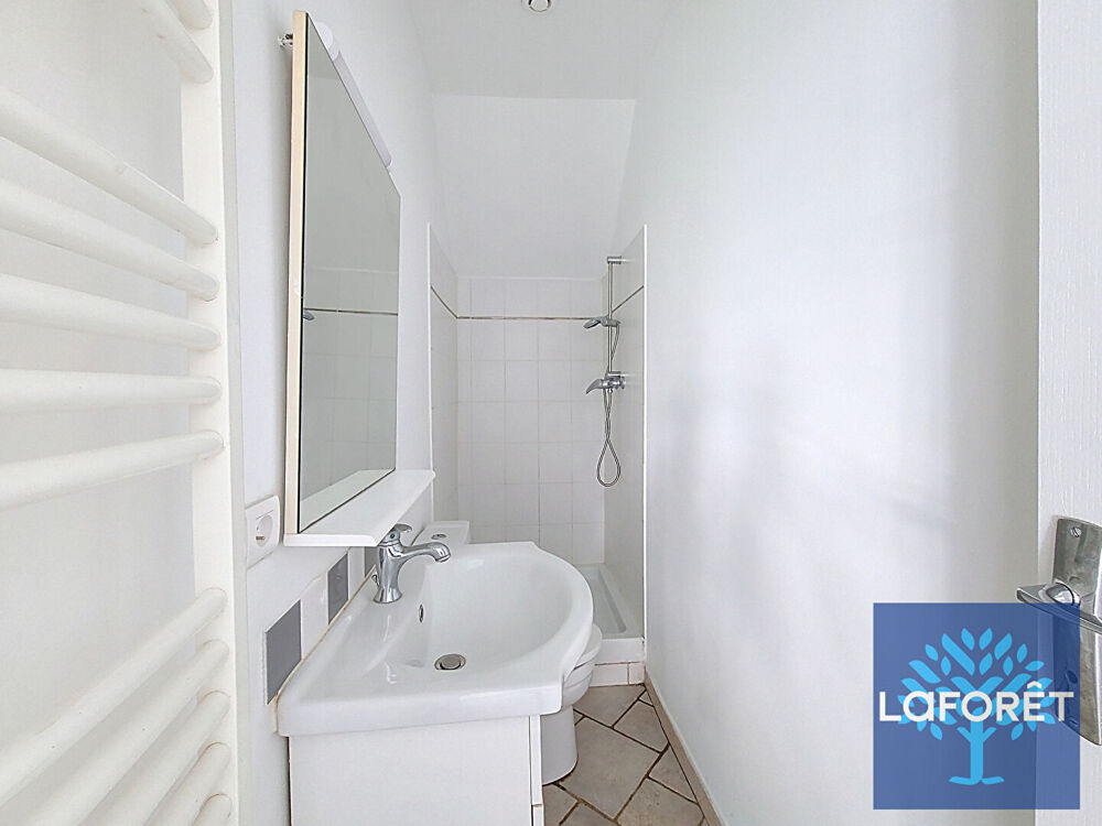 Location Appartement APPARTEMENT - 2 PIÉCES -  PARKING - ETAMPES - 91150 Etampes