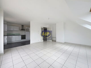  Appartement à louer 3 pièces 66 m²