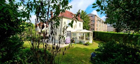   Maison Le Quesnoy Maison - 7 pièce(s) - 190 m²