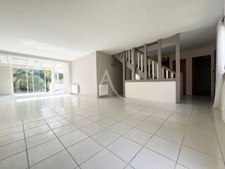  Maison  vendre 6 pices 171 m