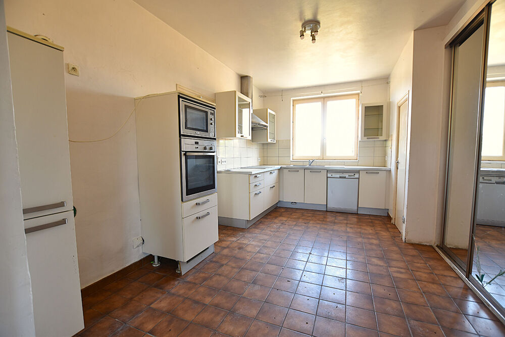 MAISON FAMILIALE :