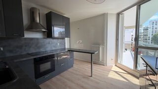  Appartement à louer 4 pièces 79 m²