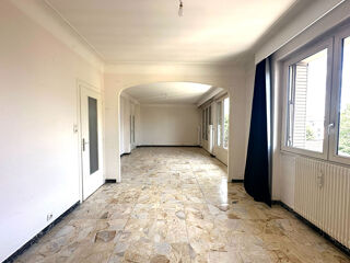  Appartement à louer 5 pièces 92 m²