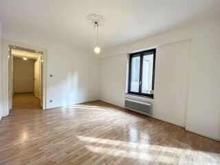  Appartement  louer 4 pices 82 m