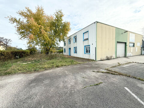   Entrepôt - Atelier - Boutique de 221m² + Appartement 5 pièces de 128 m² - ORNEX 