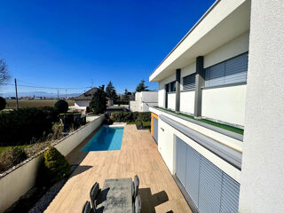  Maison � vendre 8 pi�ces 205 m�