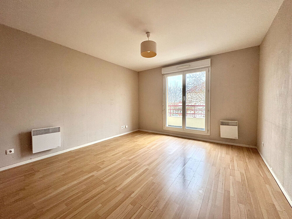 À VENDRE - Appartement T2 , 38 m² avec balcon, parking et cave