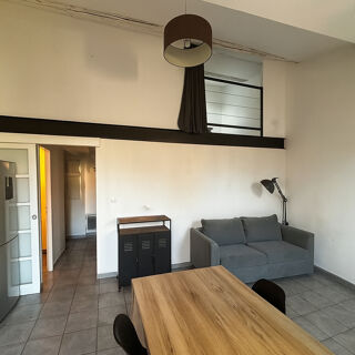  Appartement à louer 3 pièces 50 m²