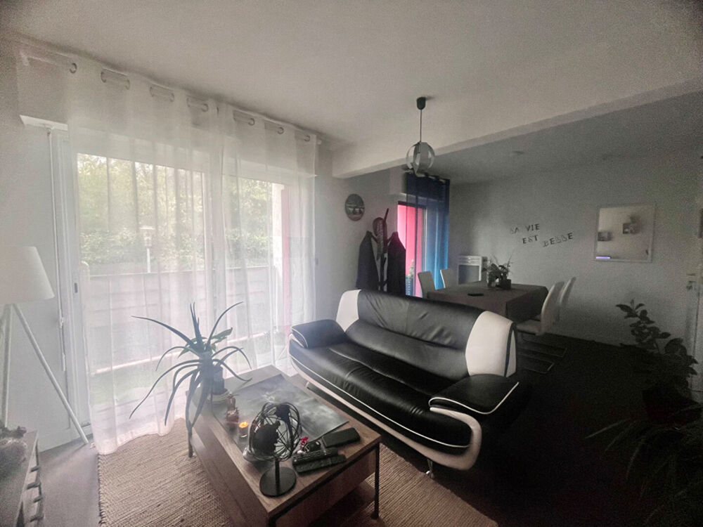 Location Appartement A LOUER BEL APPARTEMENT T2 MEUBLE PONTIVY Pontivy