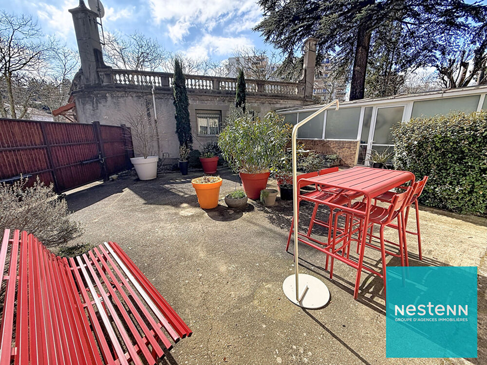 Vente Appartement Appartement style Maison Cours Fauriel  149 m² + jardin 120 m² + parking (bien rare) Saint etienne