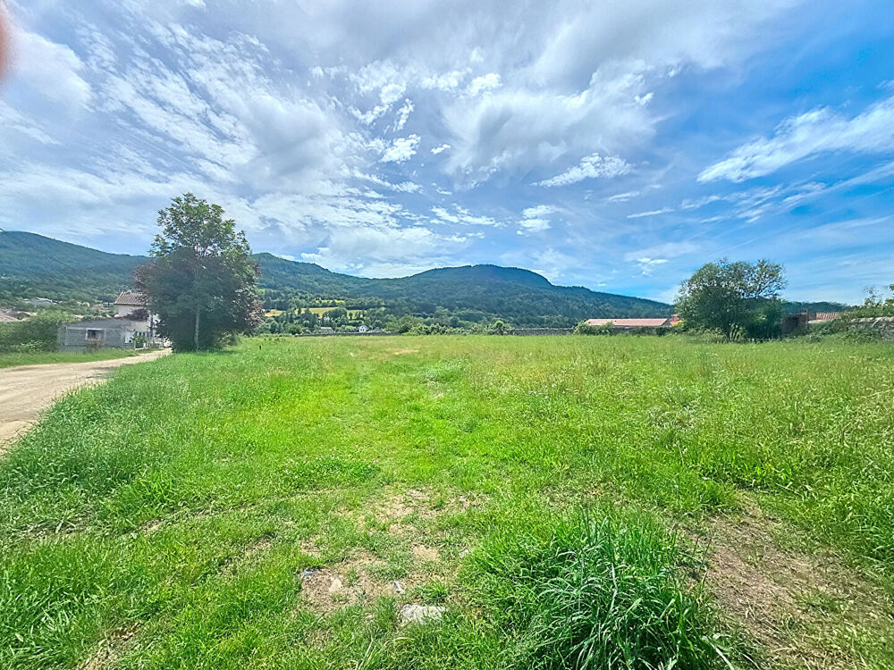 Vente Terrain EXCLUSIVITE ! Terrain avec vue dégagée de 754 m2  dans le centre de RETOURNAC Retournac