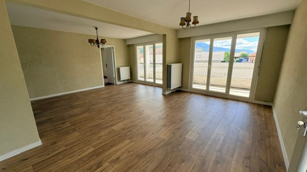 Location Appartement T5 + CUISINE GARAGE CAVE PARKING Albertville