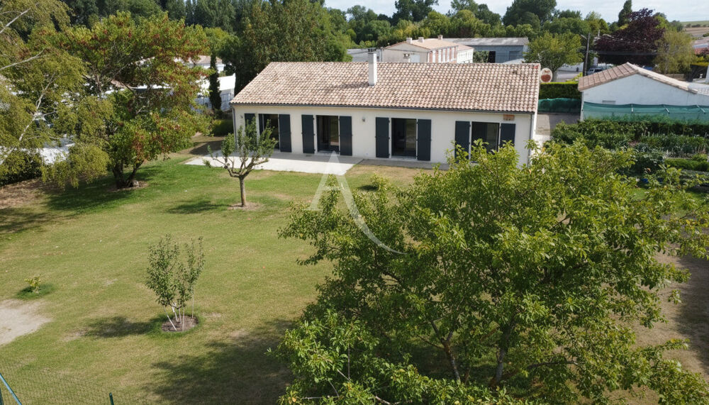 Maison de plain pied - Semussac 4 pièce(s) 120 m2