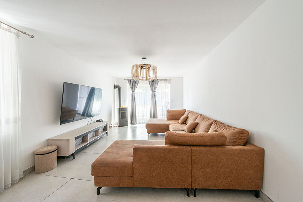 Maison rénovée de 148 m² à Crespin ? Proche de toutes commodités