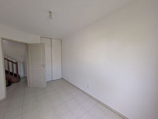  Appartement à louer 3 pièces 64 m²