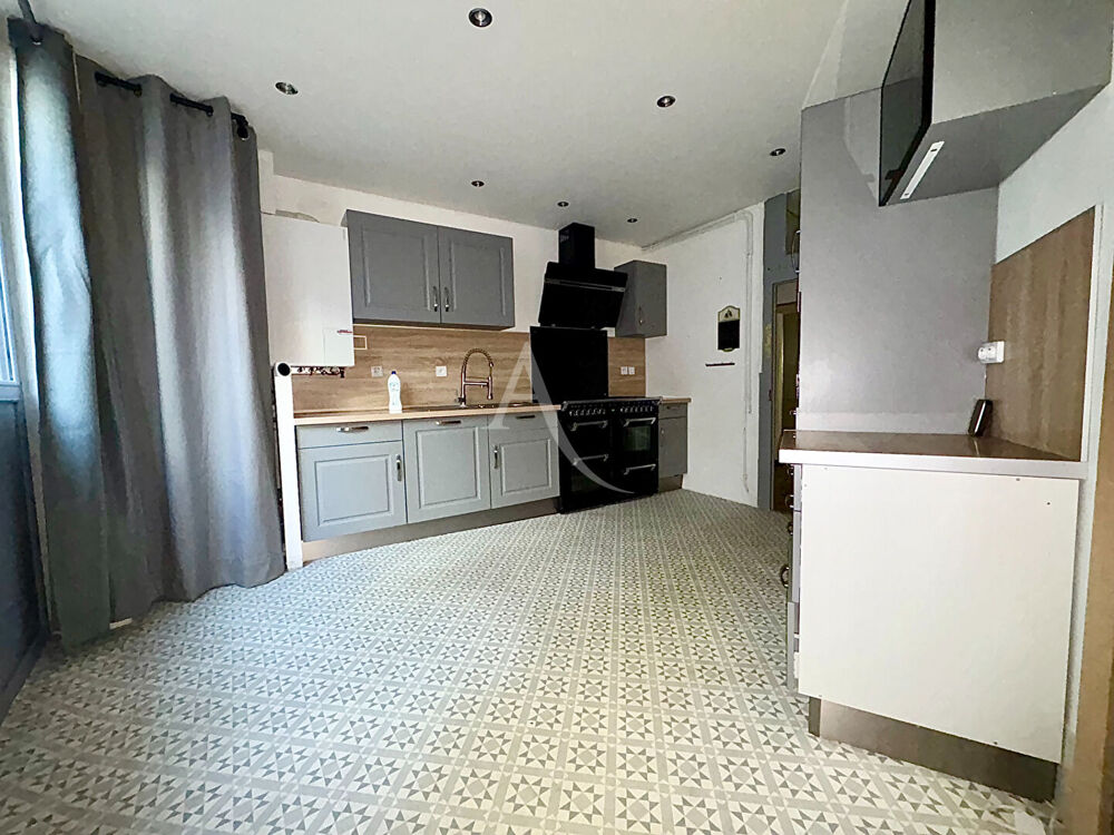 Maison Montmorillon 6 pièce(s) 126.69 m2
