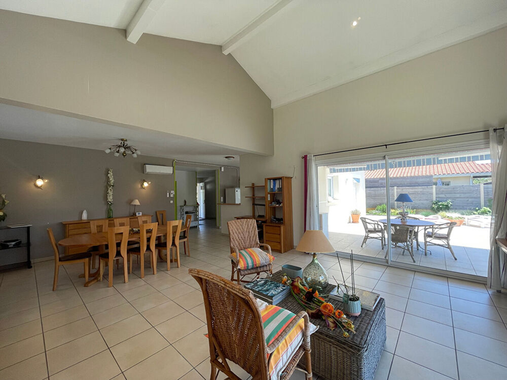 Vente Maison Maison familiale avec jardin paysag et piscine. Proche ocan et lacs. Biscarrosse Biscarrosse