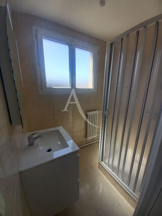  Appartement à louer 3 pièces 44 m²