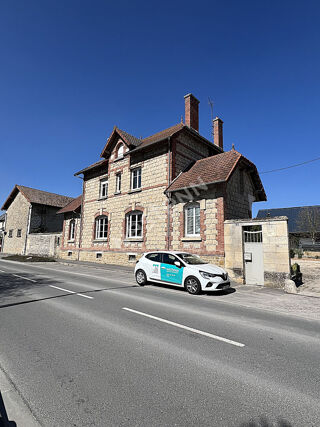  Maison  louer 8 pices 223 m