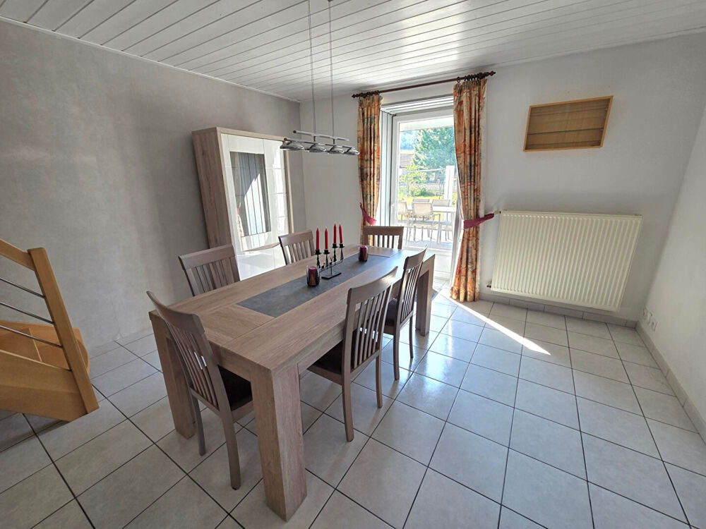 Vente Appartement APPARTEMENT 5 PIECES 94.13 m2 GARAGE ET TERRAIN PRIVATIF  189000 EUROS Ferrieres le lac