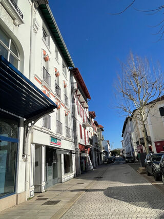 Immeuble à vendre 13 pièces 340 m²