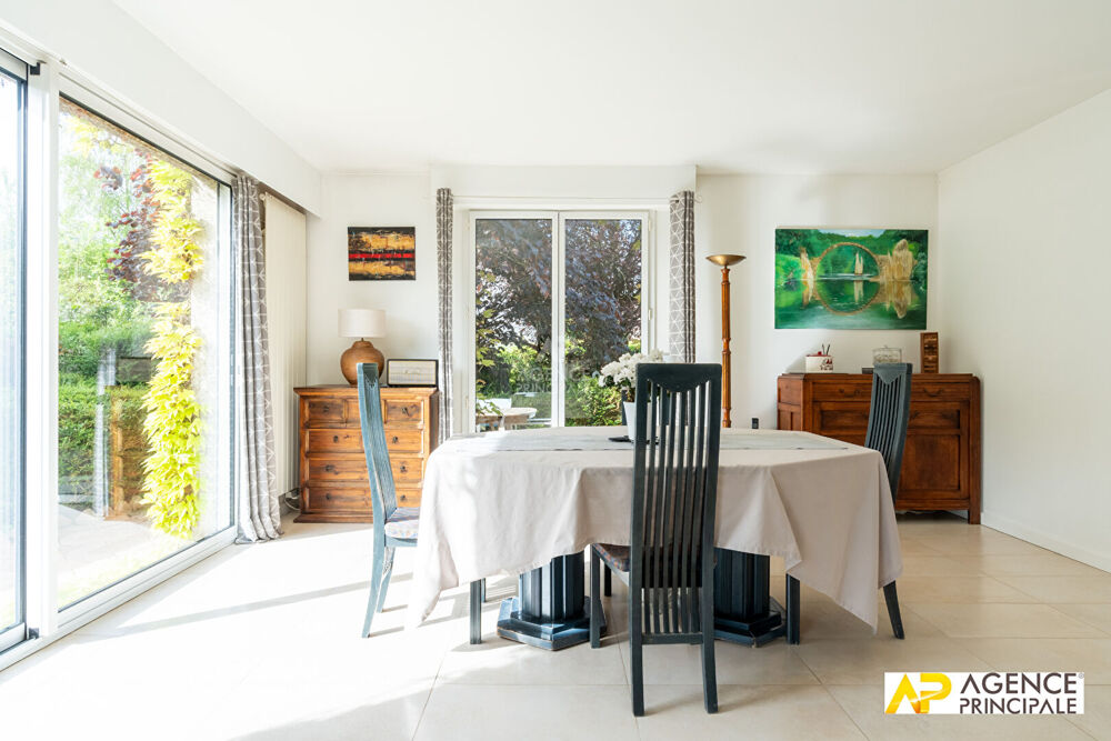 Vente Maison Maison 7 pièce(s) 160 m2 Le mesnil le roi
