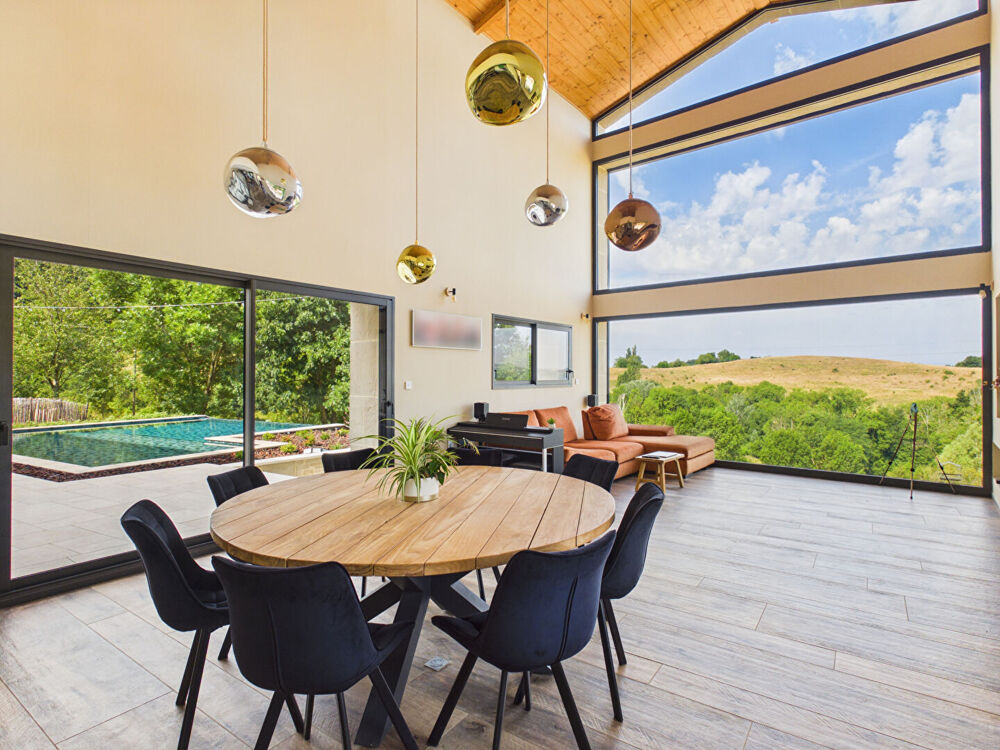 Vente Maison MAISON EN PIERRE RENOVEE D'ENVIRON 366m² sur PARCELLE 13 hectares 1/4h ST DONAT SUR HERBASSE 26260 Saint donat