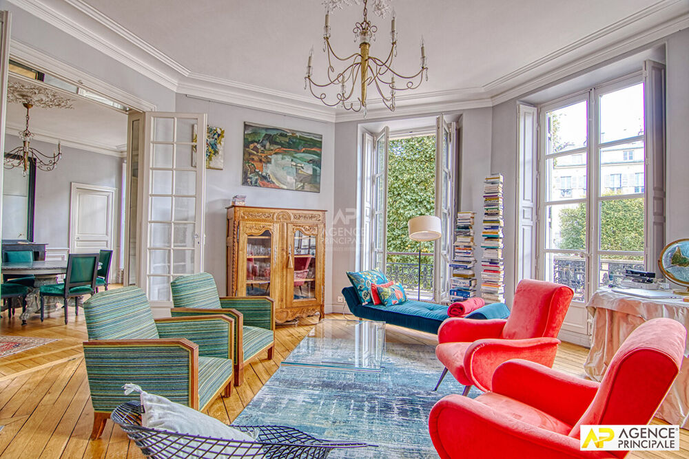 Vente Appartement Versailles Parc Appartement 5 pièces 124 m² situé au 1er étage d'un immeuble ancien avec cave et grenier Versailles