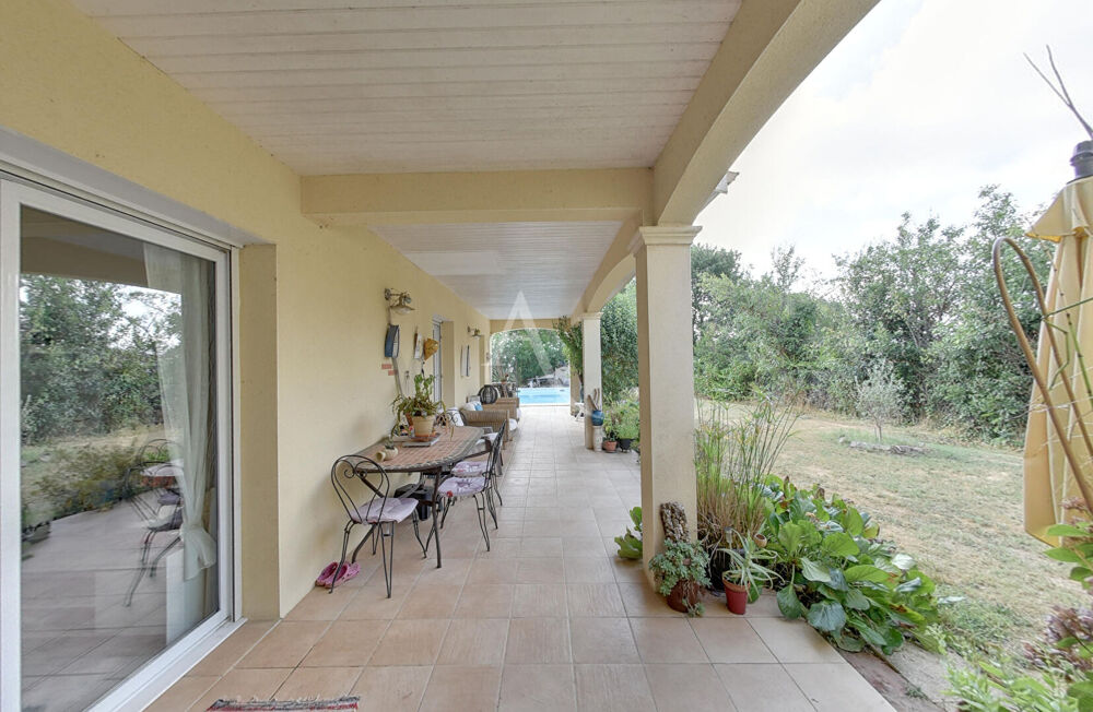 Maison contemporaine avec piscine au coeur de Saint-Nauphary