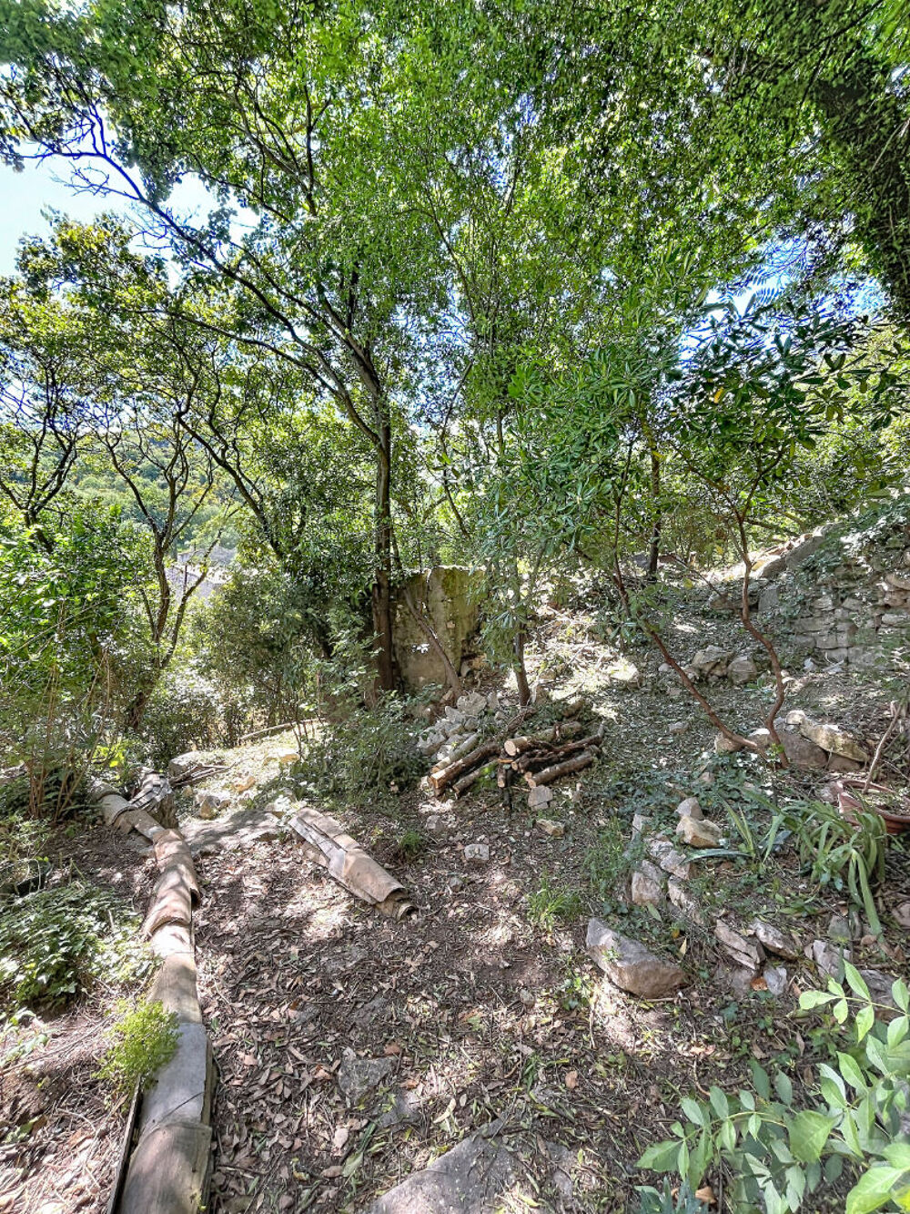 Ensemble immobilier Cruas composé de deux logements : 7 pièce(s) 166 m2